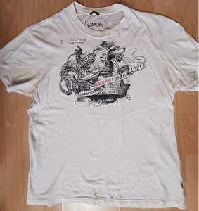 Футболки M, L (2 фото из 10)