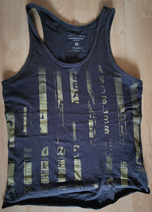 Футболки M, L (4 фото из 10)