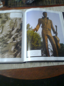 ELVIS - Elulugu (5 foto / 7)