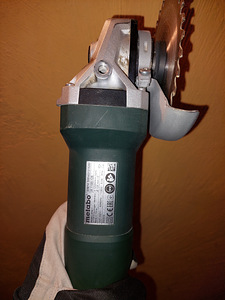 ПРАЗДНИЧНАЯ СКИДКА Мощная угловая шлифовальная машина Metabo W 1100-125 (1 фото из 4)