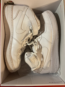Nike Air Force (7 фото из 8)