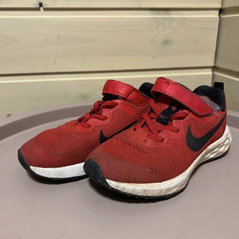 Nike tossud, suurus 30