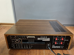 Стереоприемник akai AA-1020 AM/FM (4 фото из 4)