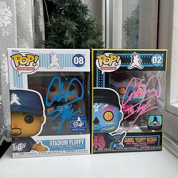 Габриэль «Пушистый» Иглесиас подписал автограф Funko Pop