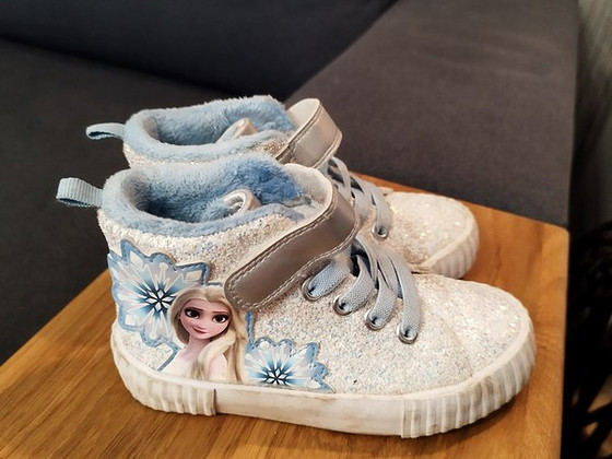 Elsa (Frozen) sooja voodriga tossud, 26nr