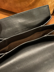 Bottega Veneta (4 foto / 4)