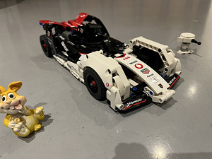 Lego Technic 42137 Формула Порше (1 фото из 2)