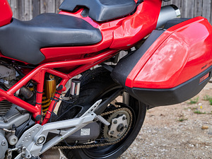 Ducati Multistrada 1100 (5 фото из 9)