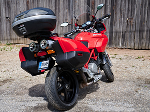 Ducati Multistrada 1100 (6 фото из 9)