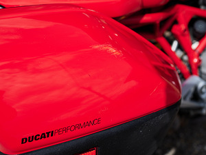 Ducati Multistrada 1100 (7 фото из 9)