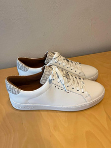 UUED MICHAEL Michael Kors Madalad ketsid. NR 41 (1 foto / 3)
