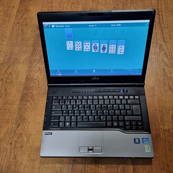Fujitsu LifeBook S 752 i5,8GB,256ssd,vin 11