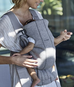 Сумка-кенгуру Babybjörn Mini Carrier, Light Grey (1 фото из 1)