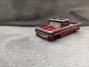 Hot Wheels Custom '62 Chevy Vintage Rojo Batea Custom (1 фото из 2)