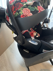Оправа cybex Priam 4-в-1 из розового золота (+ база изофикс) (5 фото из 8)