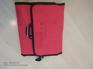 Большая косметичка Avon (1 фото из 4)