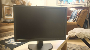 Lenovo Thinkvision L2440PWC (1 фото из 2)