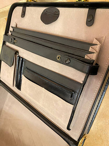 Винтажный Чемодан из натуральной кожи (4 фото из 8)