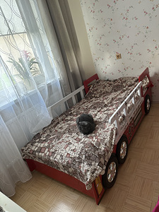 Продам кровать (1 фото из 4)