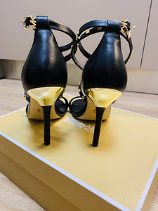 Michael Kors naiste kingad s. 9.5M EU 40.5 (3 foto / 3)