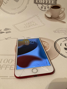Продам IPhone 7 PLUS (1 фото из 7)