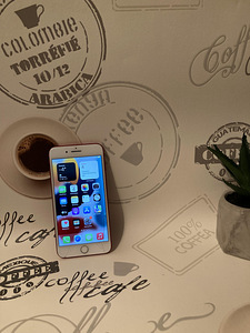 Продам IPhone 7 PLUS (7 фото из 7)