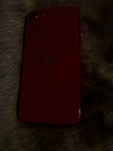 iPhone SE 2020 64gb (2 foto / 4)