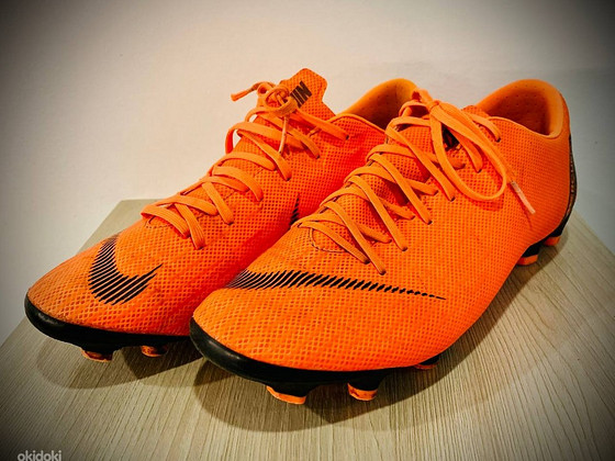Футбольные бутсы NIKE (б/у)