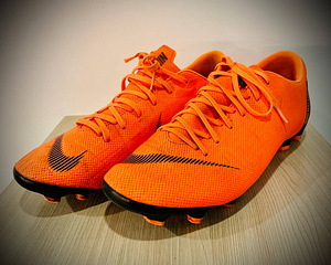 Футбольные бутсы NIKE (б/у) (1 фото из 3)