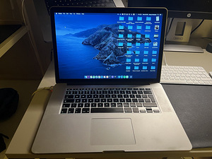 Macbook Pro 15' 16GB Ram, 256 SSD, Mid 2015. No damages. (1 foto / 5)