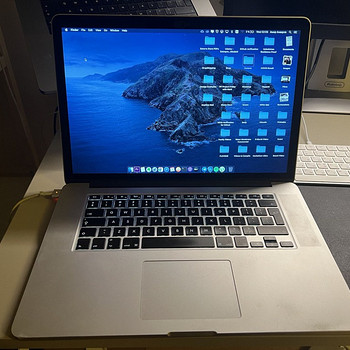 Macbook Pro 15' 16GB Ram, 256 SSD, Mid 2015. No damages.