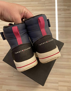 Зимние сапоги Tommy Hilfiger, 29 (2 фото из 3)