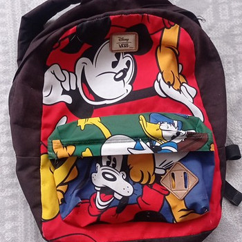Seljakott Walt Disney:Vans