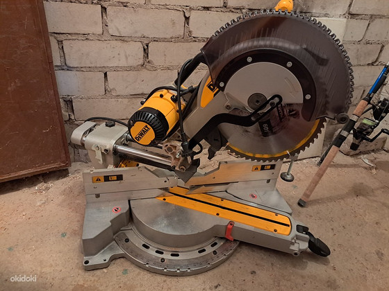 Dewalt