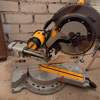 Dewalt