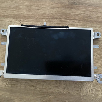 Originaal Audi Multimeedia + Armatuurlaua plast