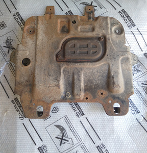 Toyota Land Cruiser 150 51405-60230 51450-60050 51450-60061 (4 foto / 4)
