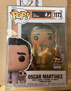 The Office Oscar Martinez autogrammiga Funko pop (1 foto / 2)