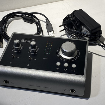Звуковая карта USB Audient ID14 MK1