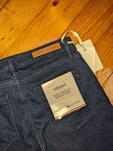 Uued ja siltidega Tommy Hilfiger teksad W27 L28 (3 foto / 3)