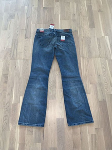 Th джинсы s.30 (2 фото из 2)