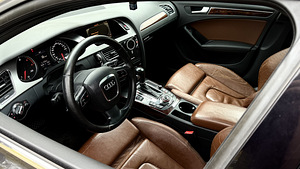 Audi a4 panoraamkatus (4 foto / 8)