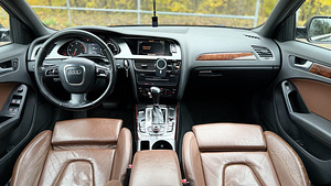 Audi a4 panoraamkatus (5 foto / 8)