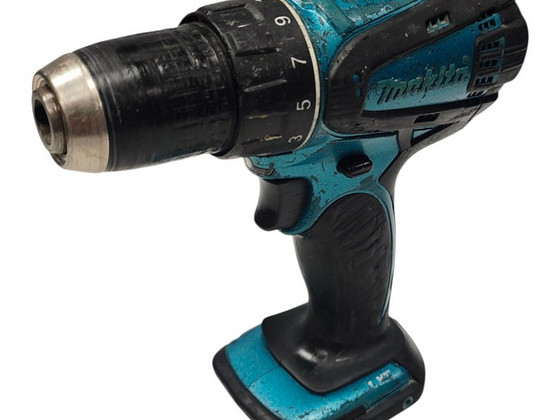 Аккумуляторная дрель-шуруповерт Makita DDF456
