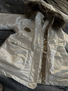 Parka (4 foto / 4)
