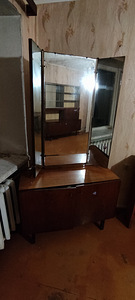 Бесплатно б/у мебель из дерева (2 фото из 9)