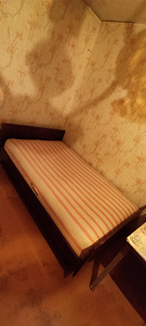 Бесплатно б/у мебель из дерева (7 фото из 9)