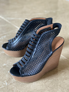 Marc by marc Jacobs размер 40,5 (1 фото из 4)