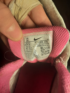 Nike размер 35 (2 фото из 2)