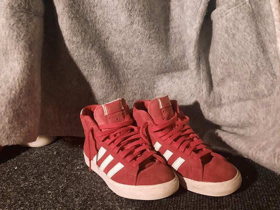 Баскетбольныйе adidas размер 40